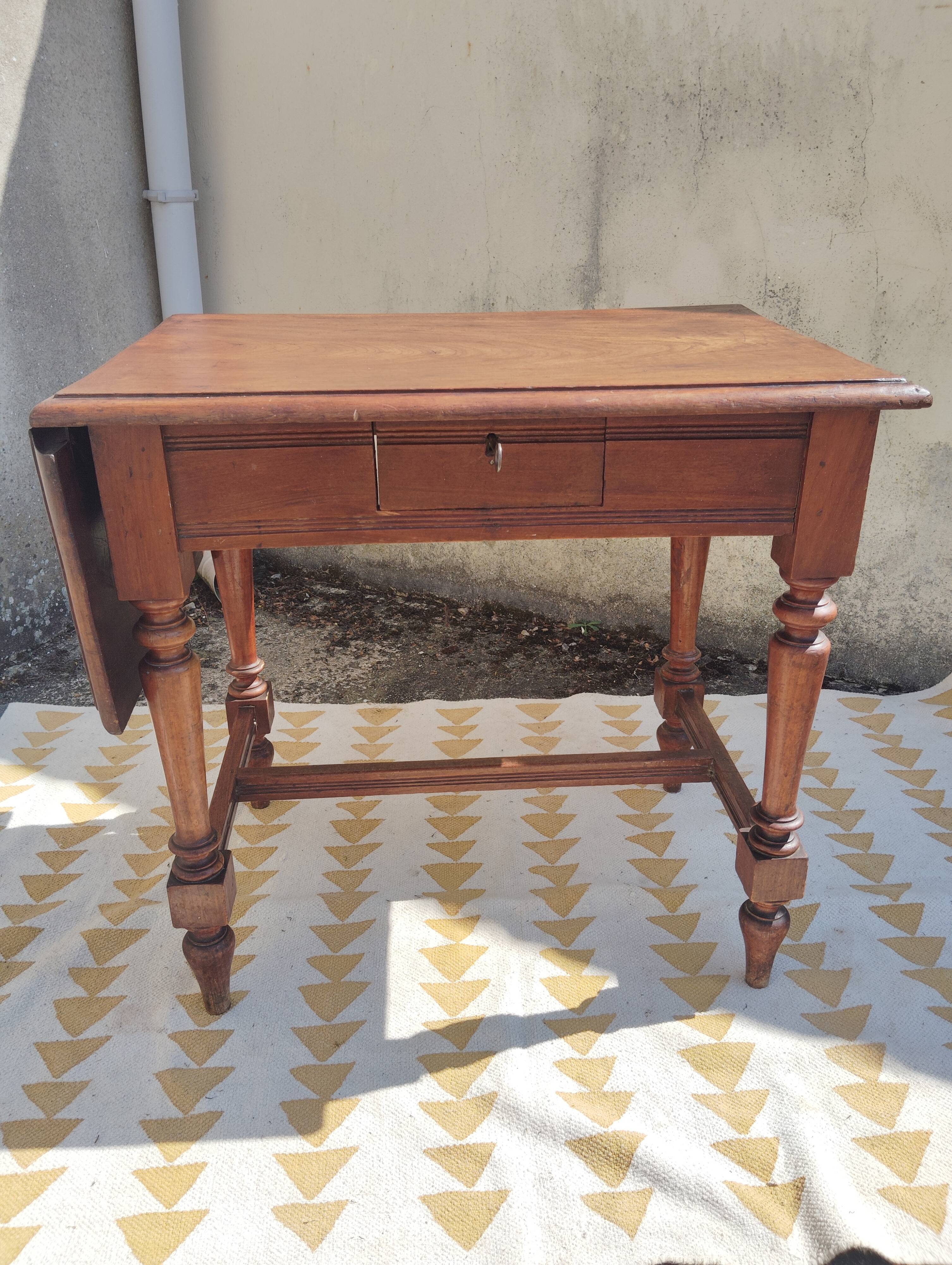 Bureau, écritoire, table d'appoint, fin 19ème