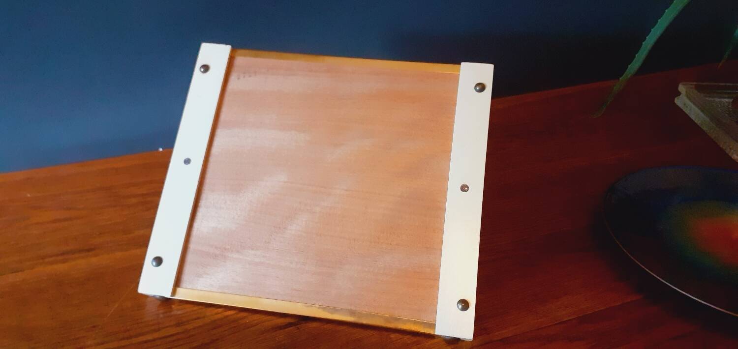 Plateau vintage année 50 en bois laqué et métal doré