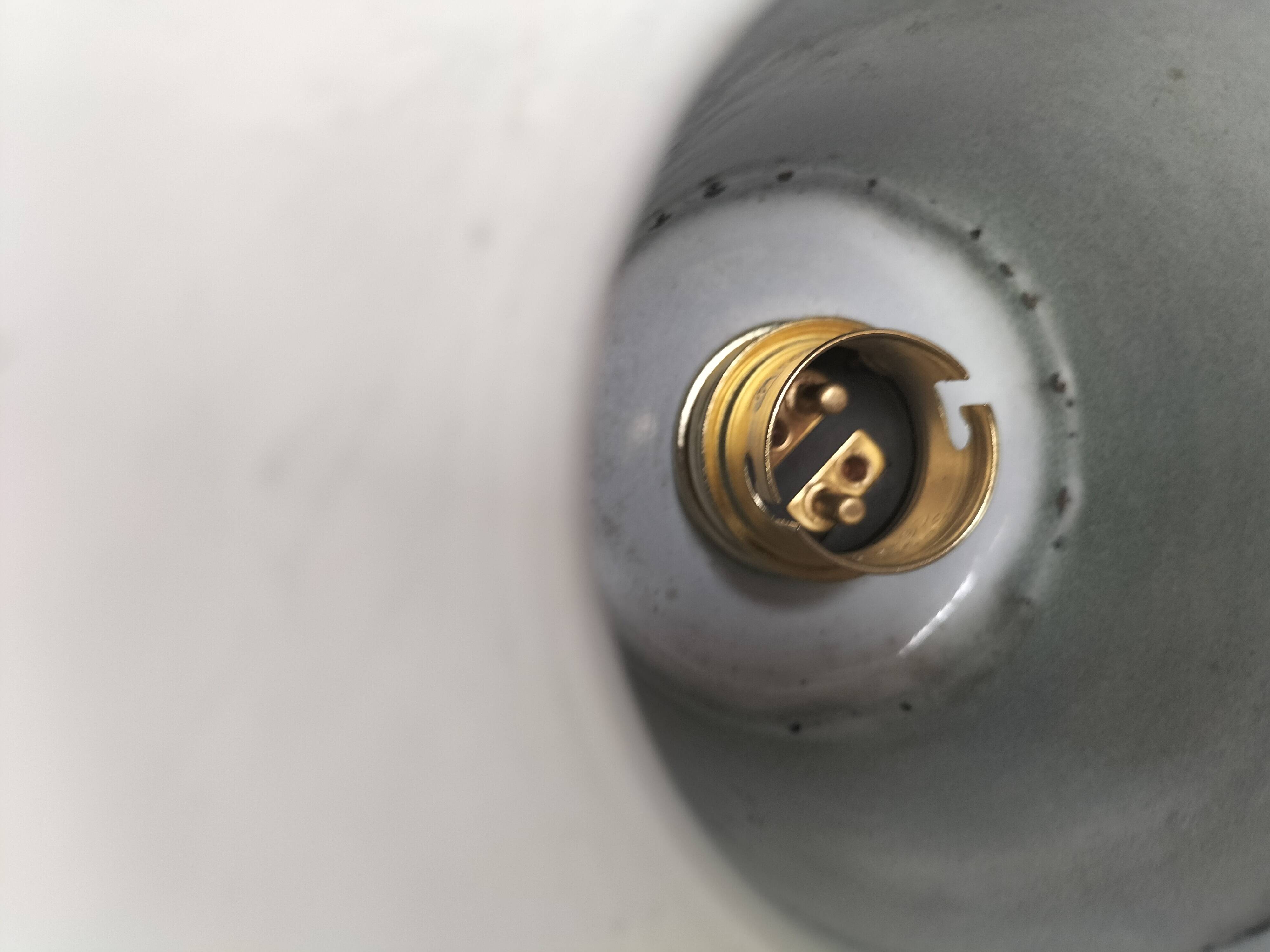 Enamelled sheet metal suspension