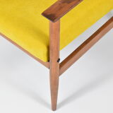 Fauteuil vintage en tissu jaune bois de teck années 1960