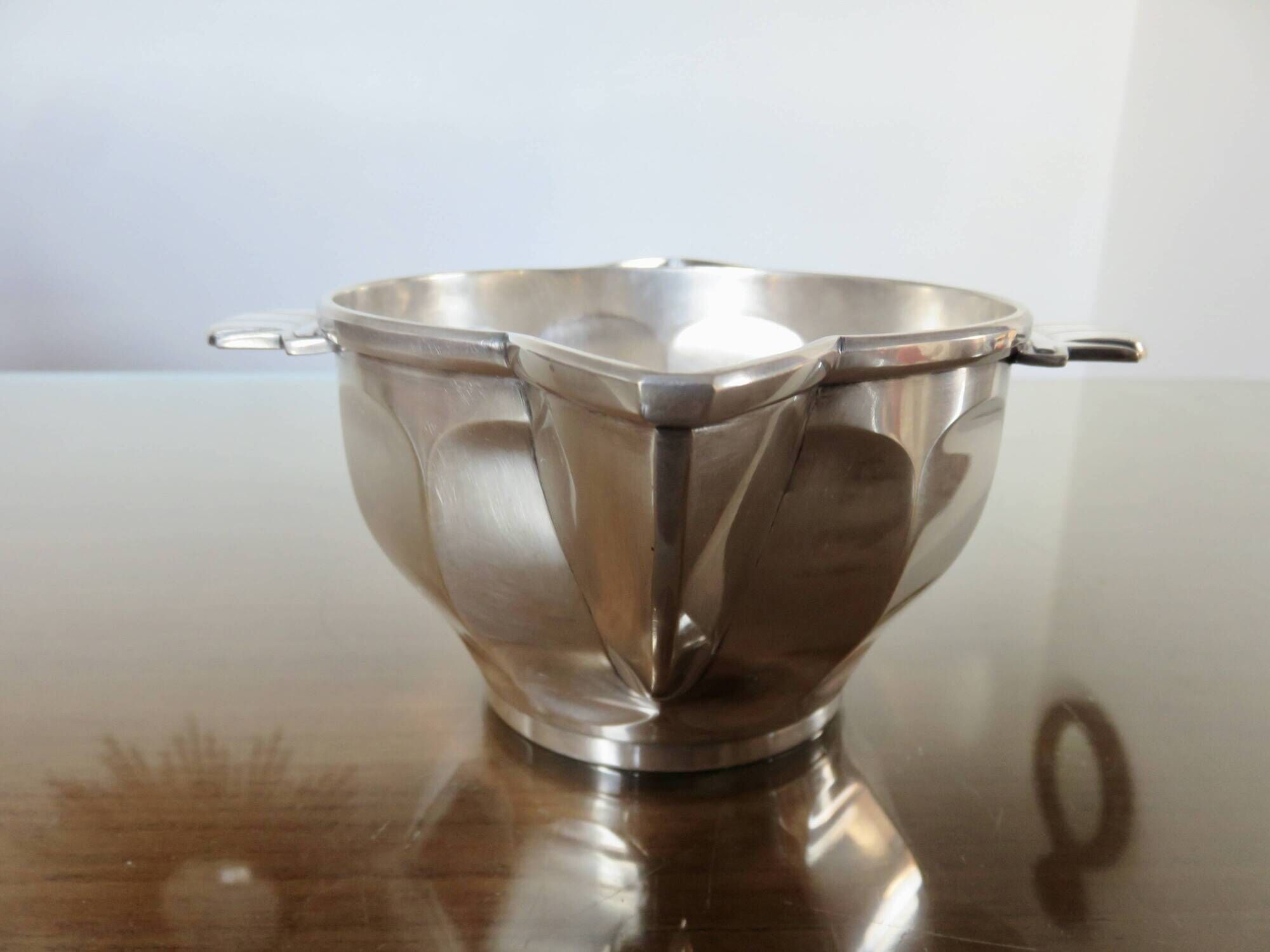 Art Deco silver-plated sauce boat with hallmark, 1920s-30s.