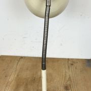 Beige industrial gooseneck table lamp, 1960s
