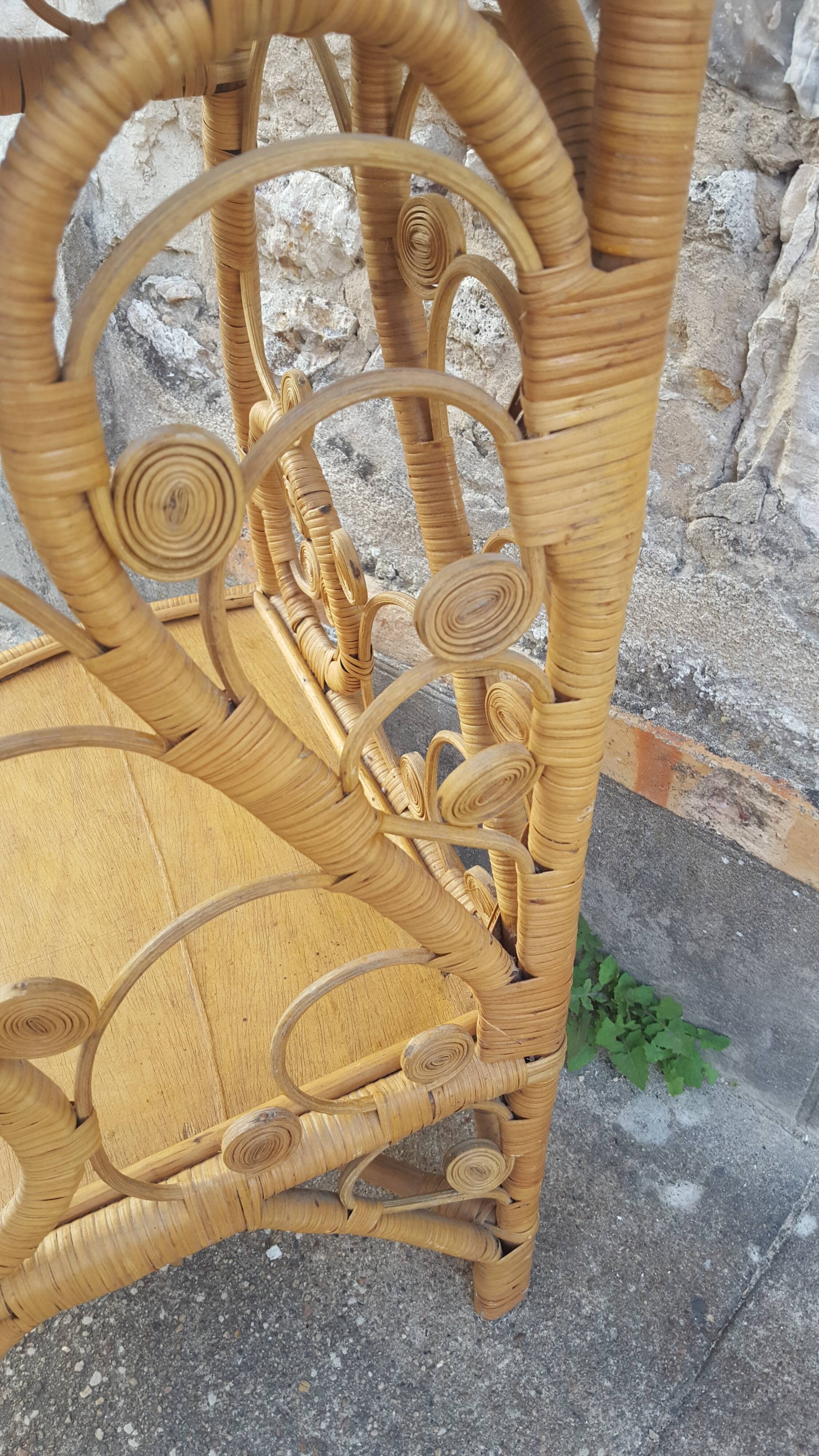 Vintage rattan notch shelf