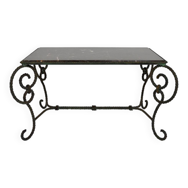 Table basse en fer forgé patiné et marbre noir, circa 1940