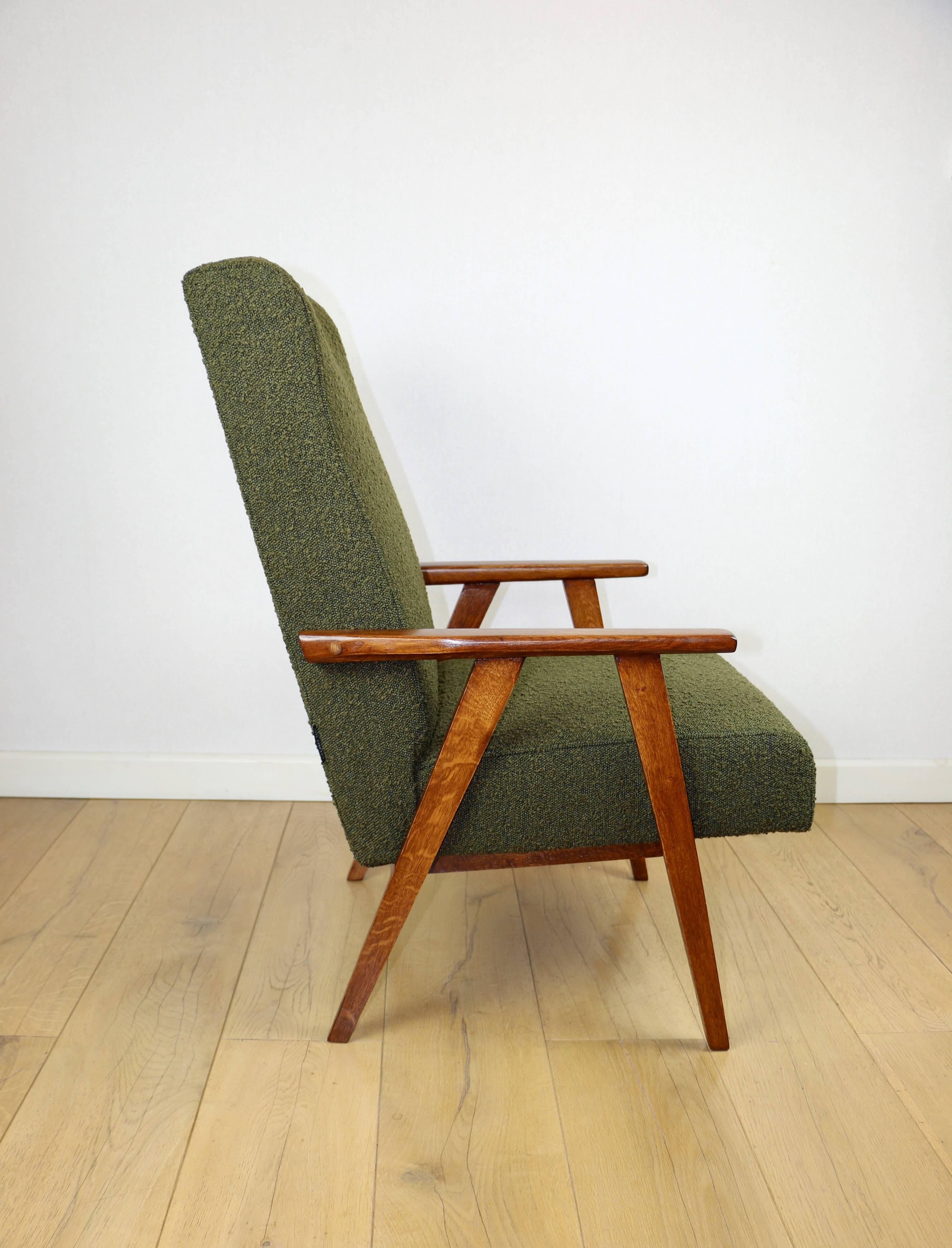 Fauteuil design vintage loft vert olive bouclé haut