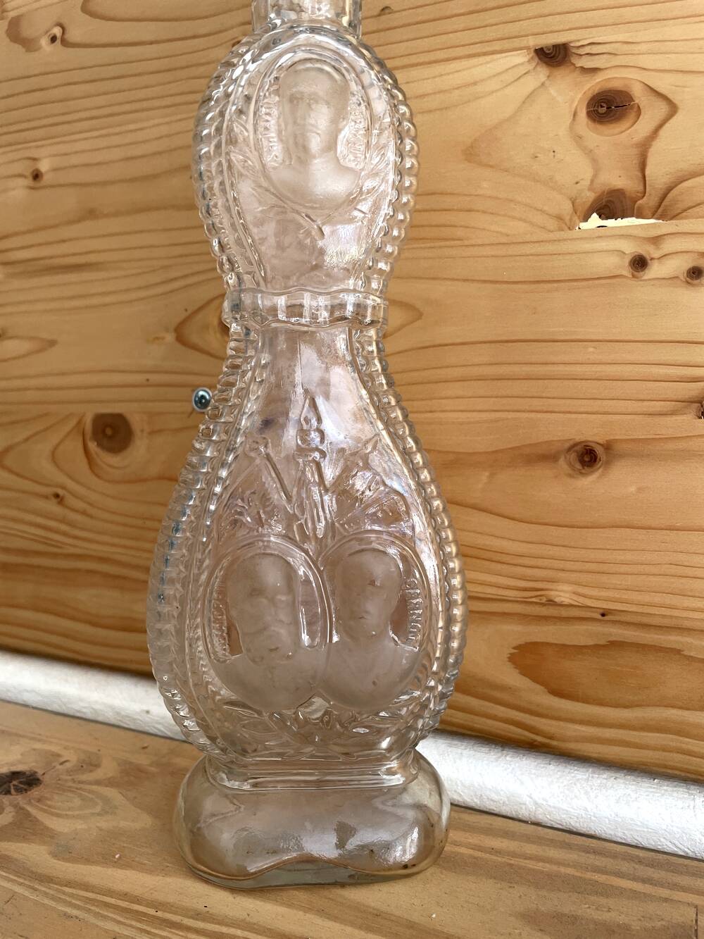 BOTTLE IN LEGRAS SHAPE REPRESENTING ADMIRAL GERVAIS ALEXANDRA III CARNOT