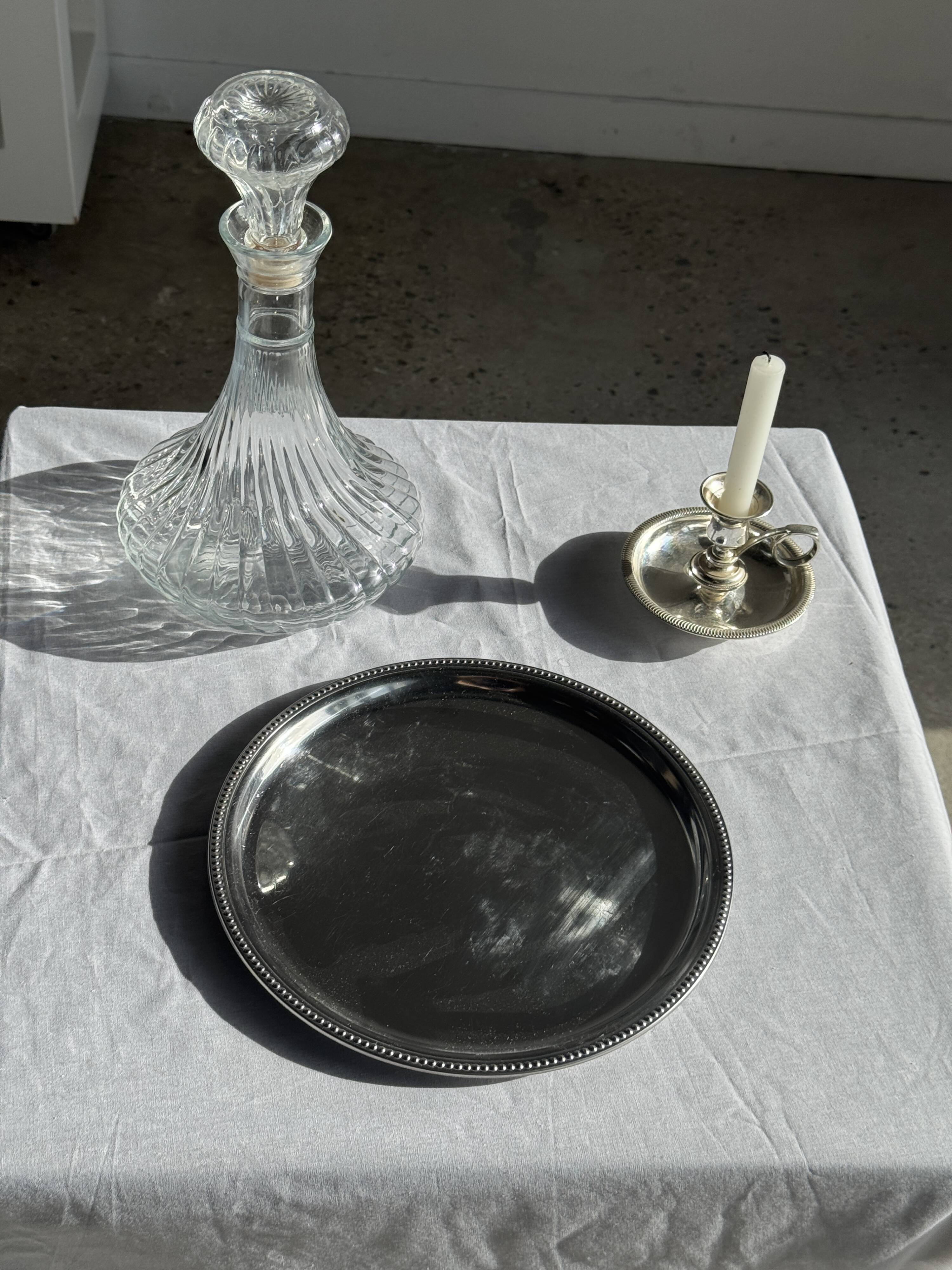 Vintage circular plate with pearl stripe D27