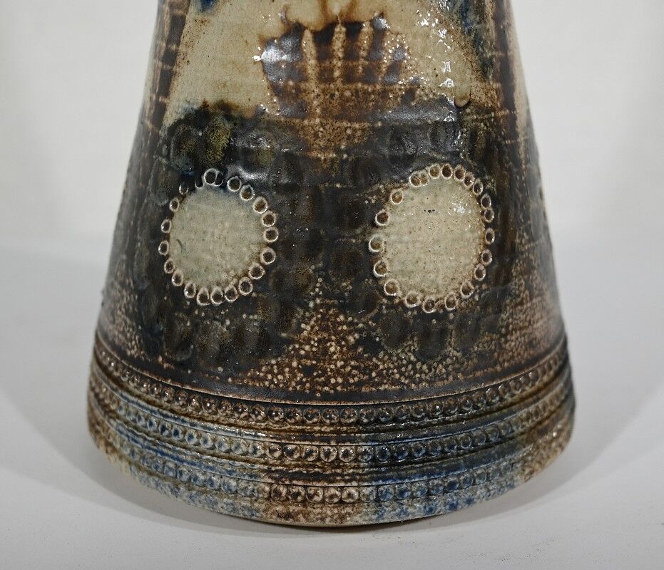 Vase in Salt Sandstone, signed J-C. Courjault for Keraluc Quimper - 1960