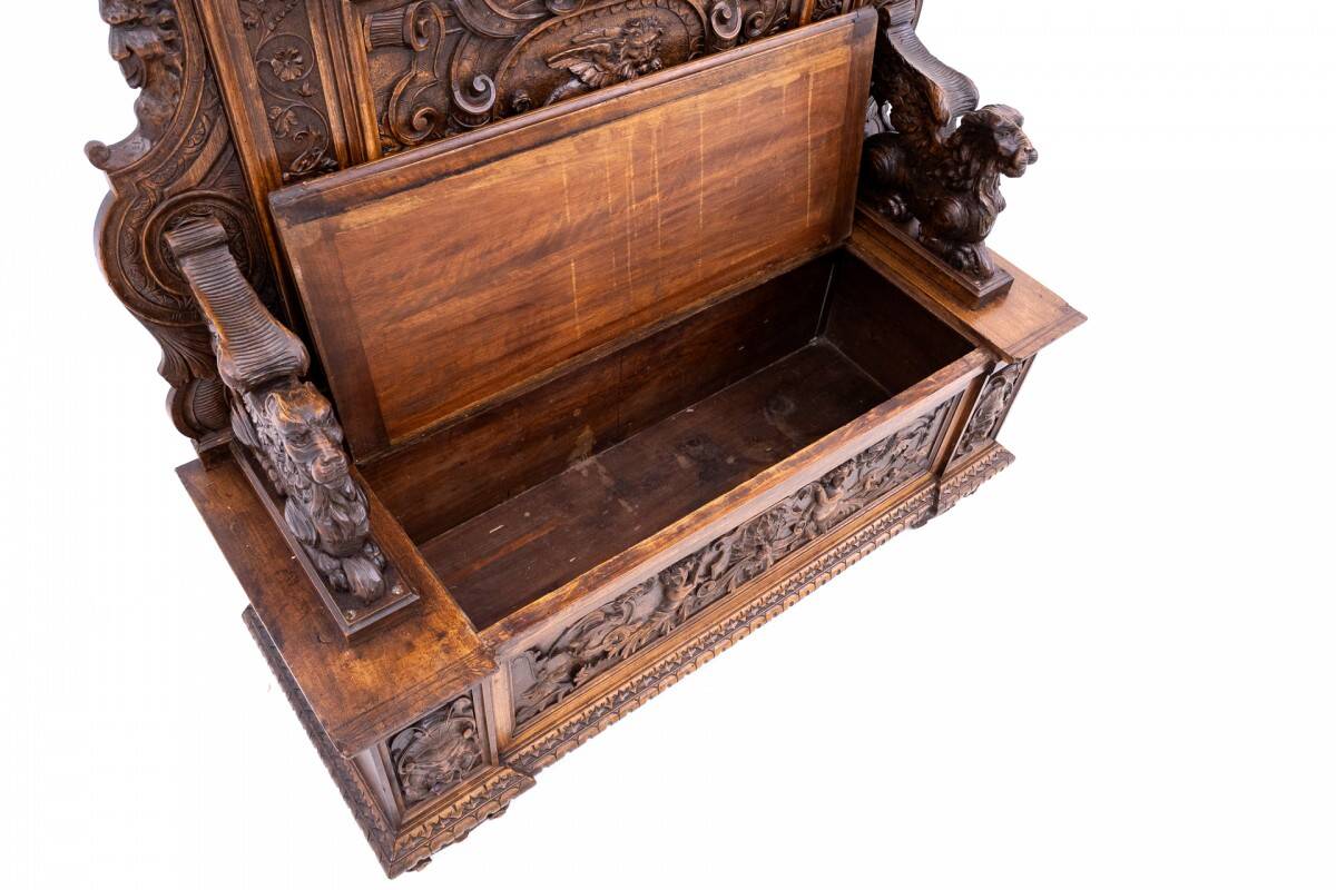 Coffre de style Renaissance, France, vers 1870.