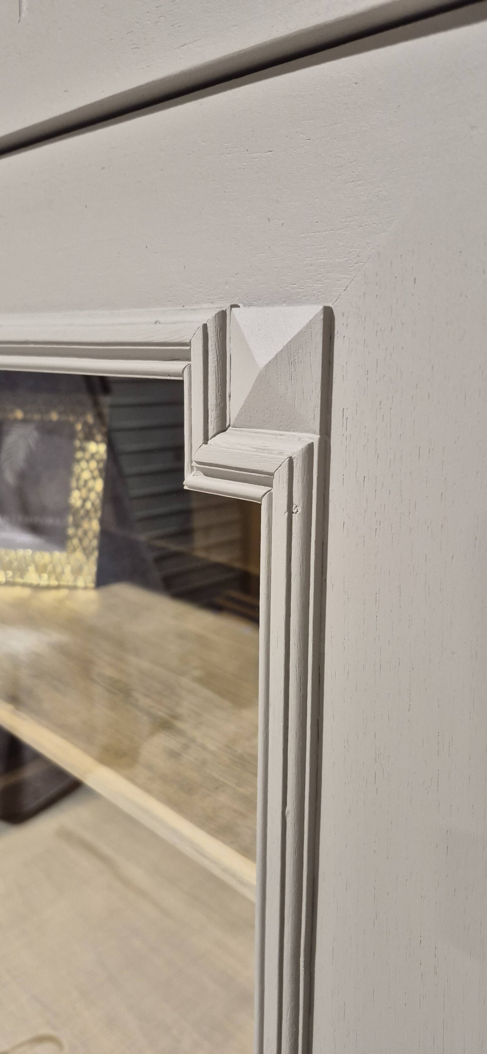 Glass display cabinet with drawer
