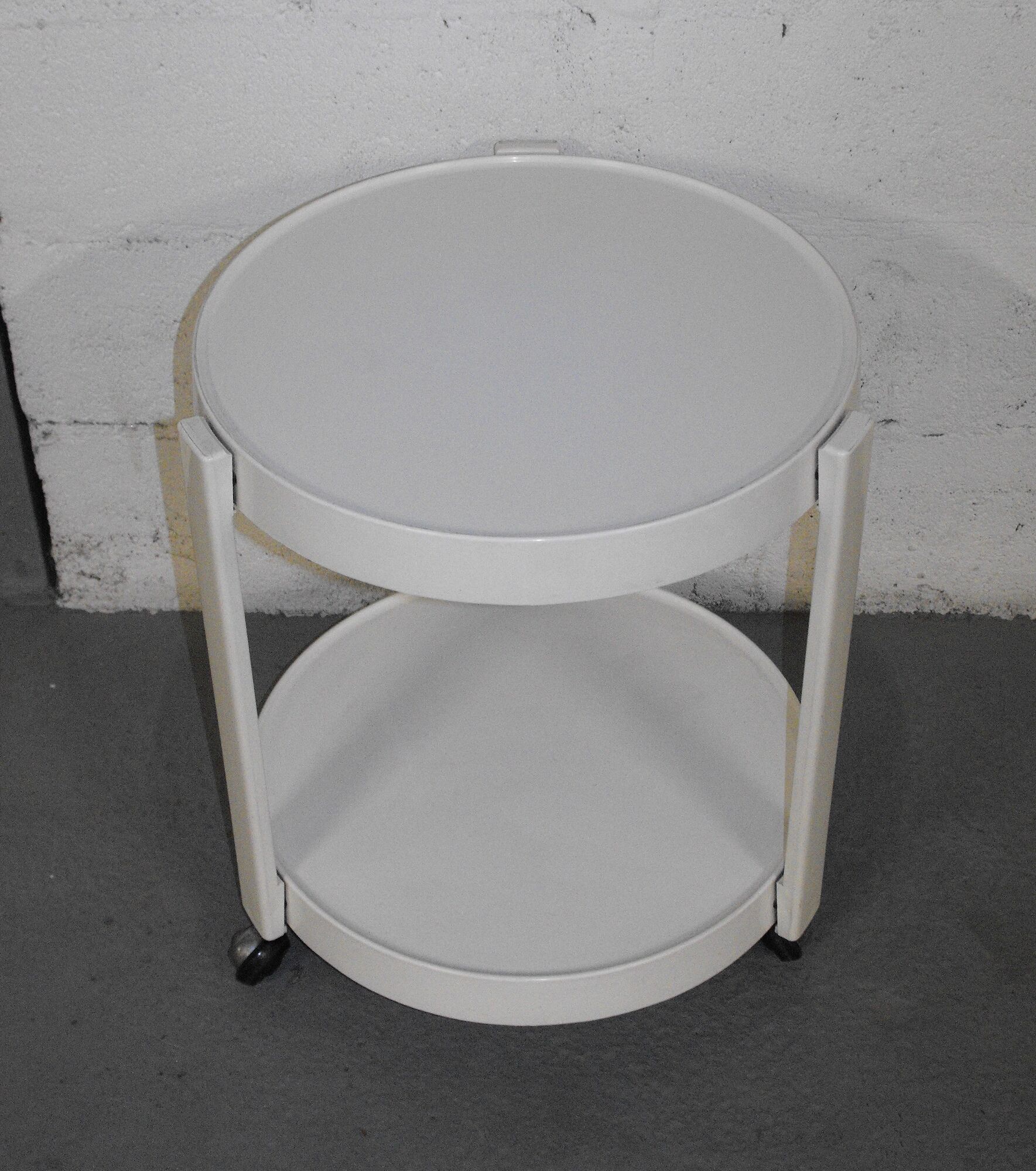 Rolling serving table 60