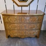 Commode de style en érable moucheté circa 1980