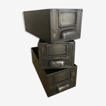 Trio of industrial lockers, shop drawers