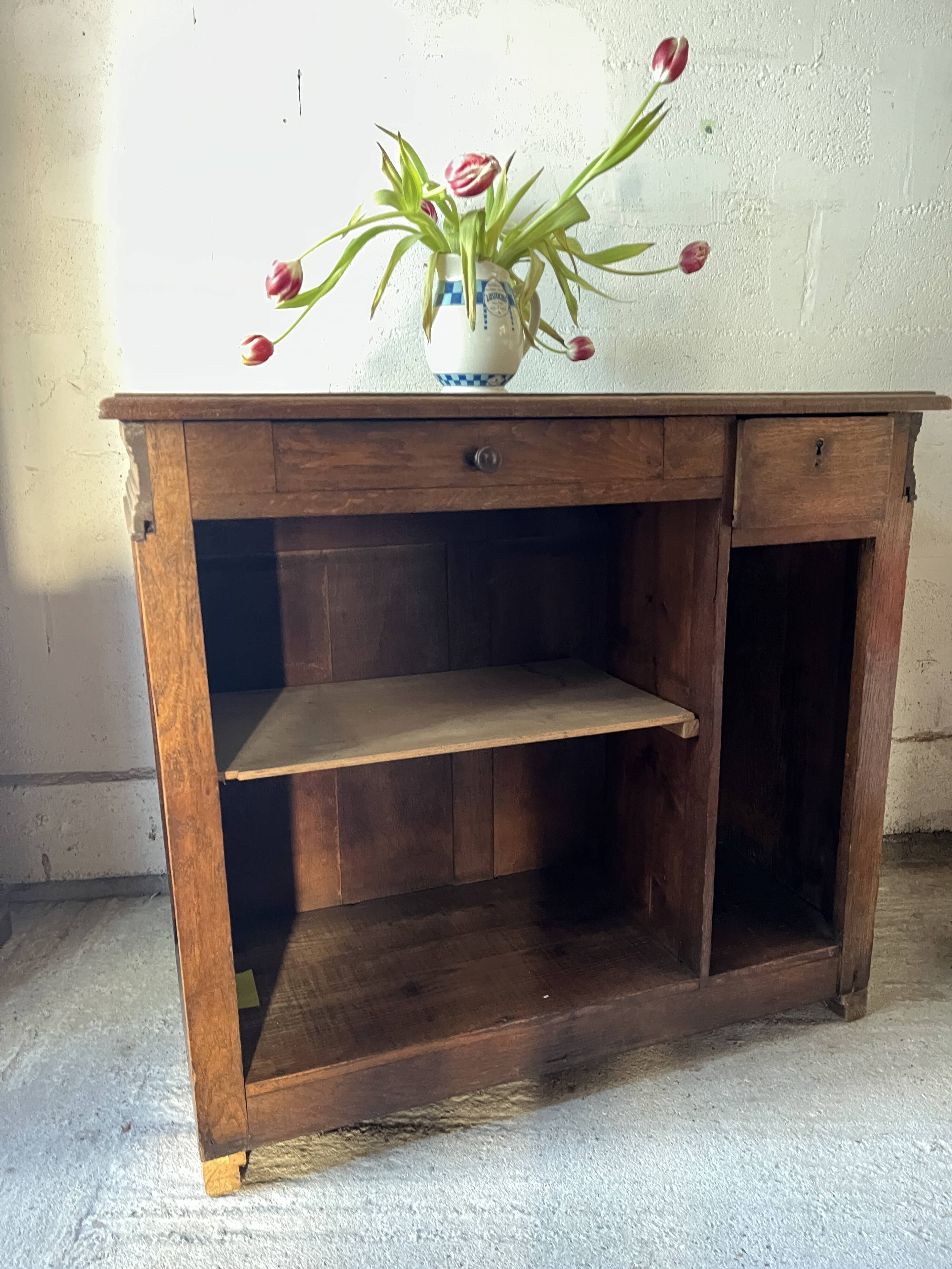 Oak counter