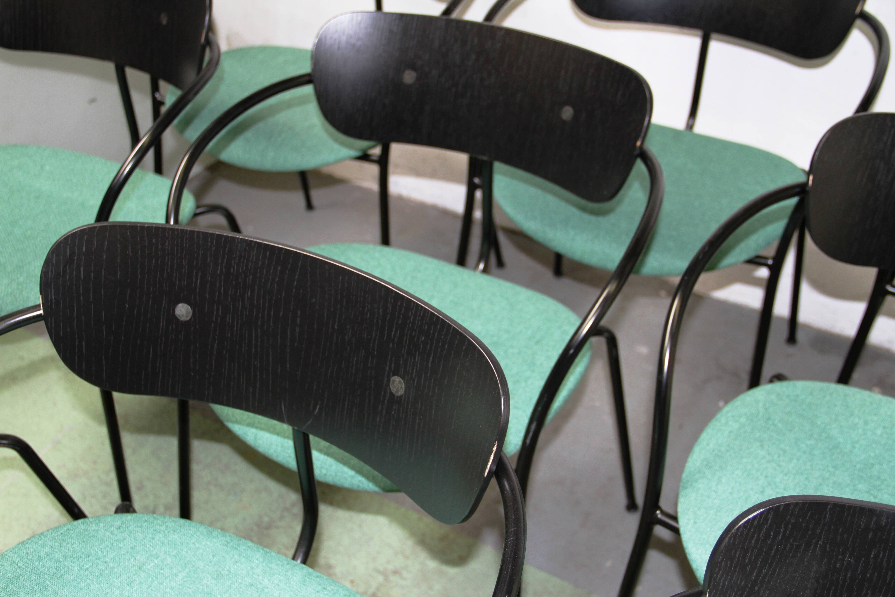 Pavilion AV4 chair, & Tradition