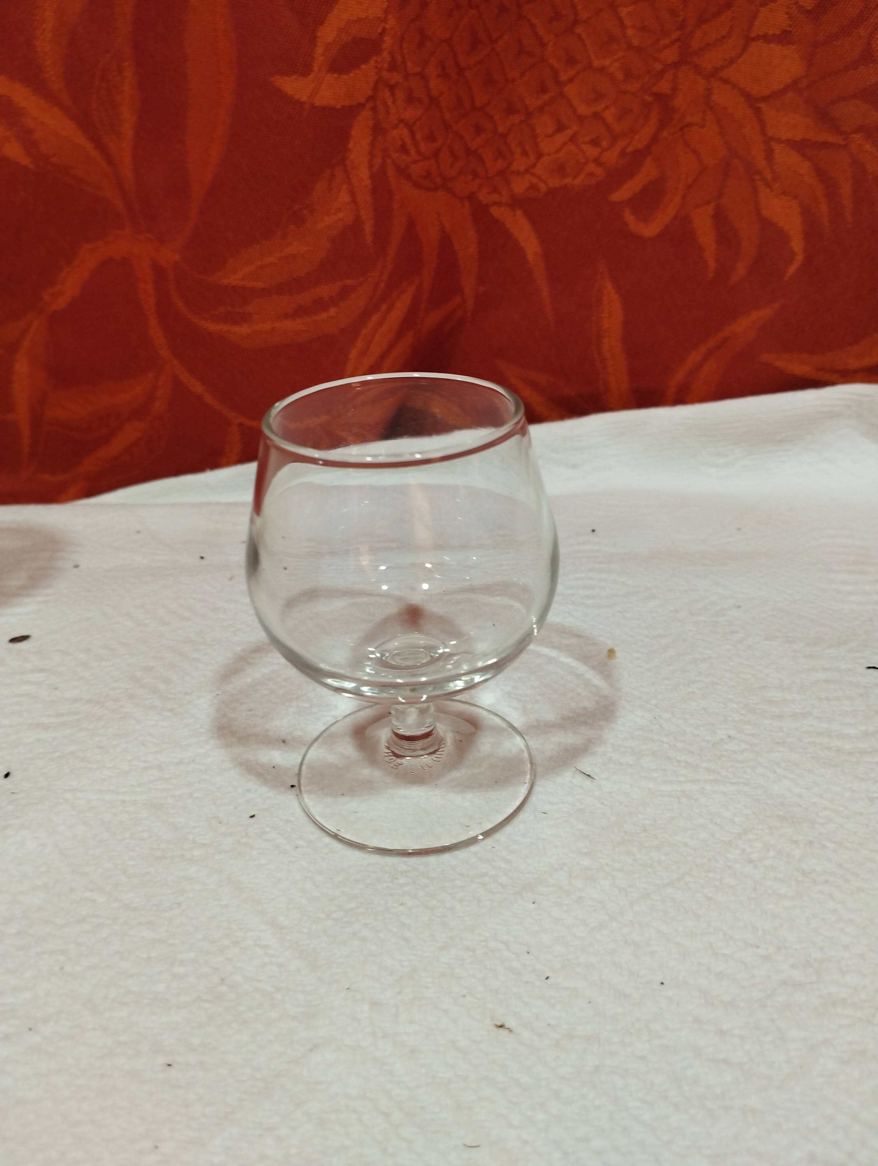 set of 12 Luminarc tasting glasses in their original box capacity: 10cl height 8cm