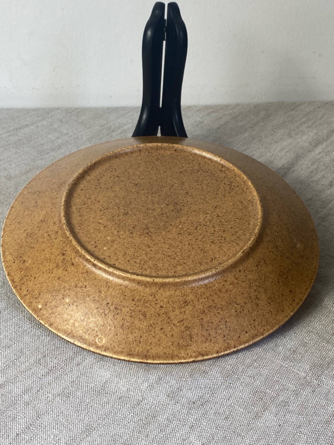 Six flat fish plates in Chantilly wood-effect ceramic