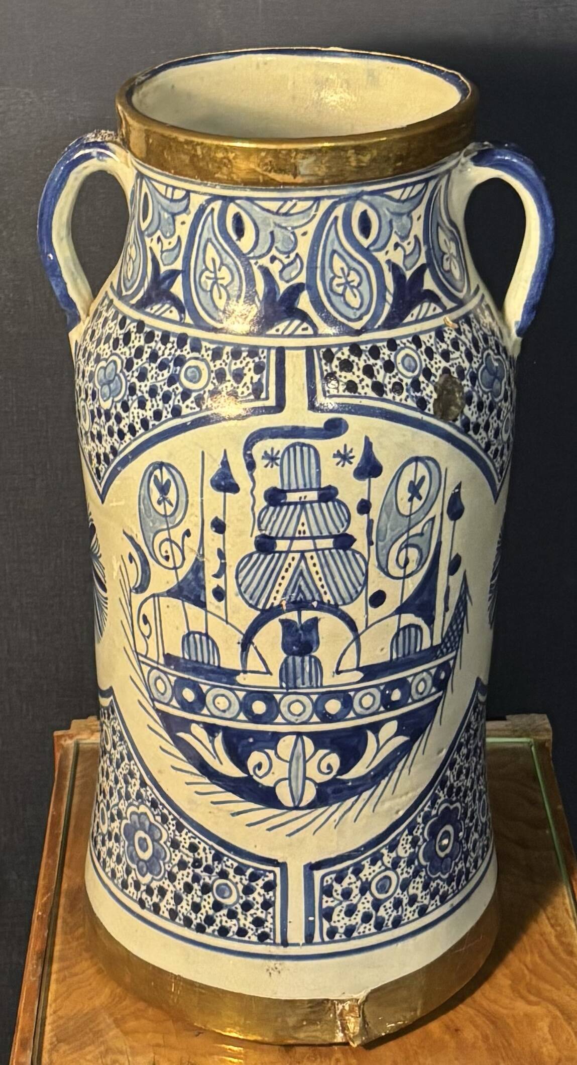 Vintage blue and white Chinese umbrella stand – 20th century H45cm