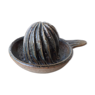 Stoneware lemon squeezer