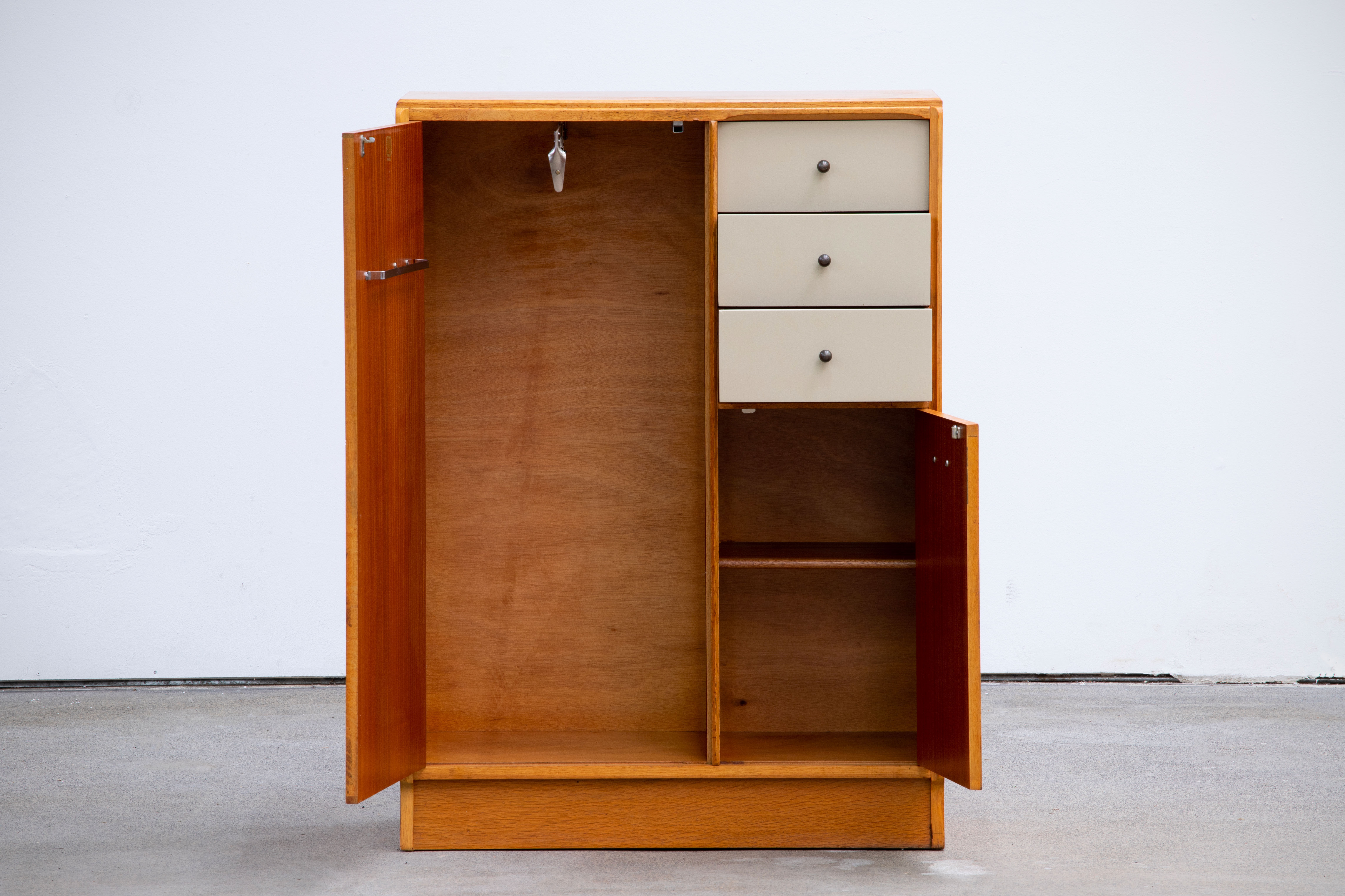 Vintage Scandinavian wardrobe by GPlan - E-Gomme 1960