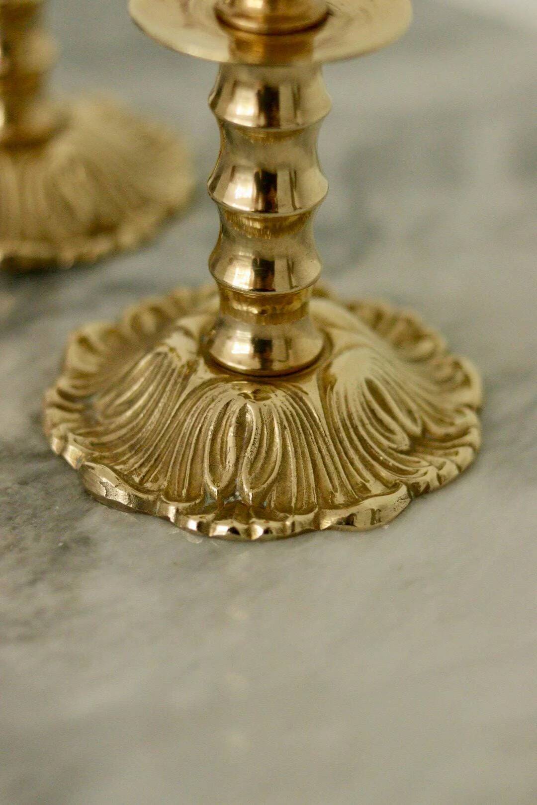 Paire de bougeoirs suédois vintage en laiton