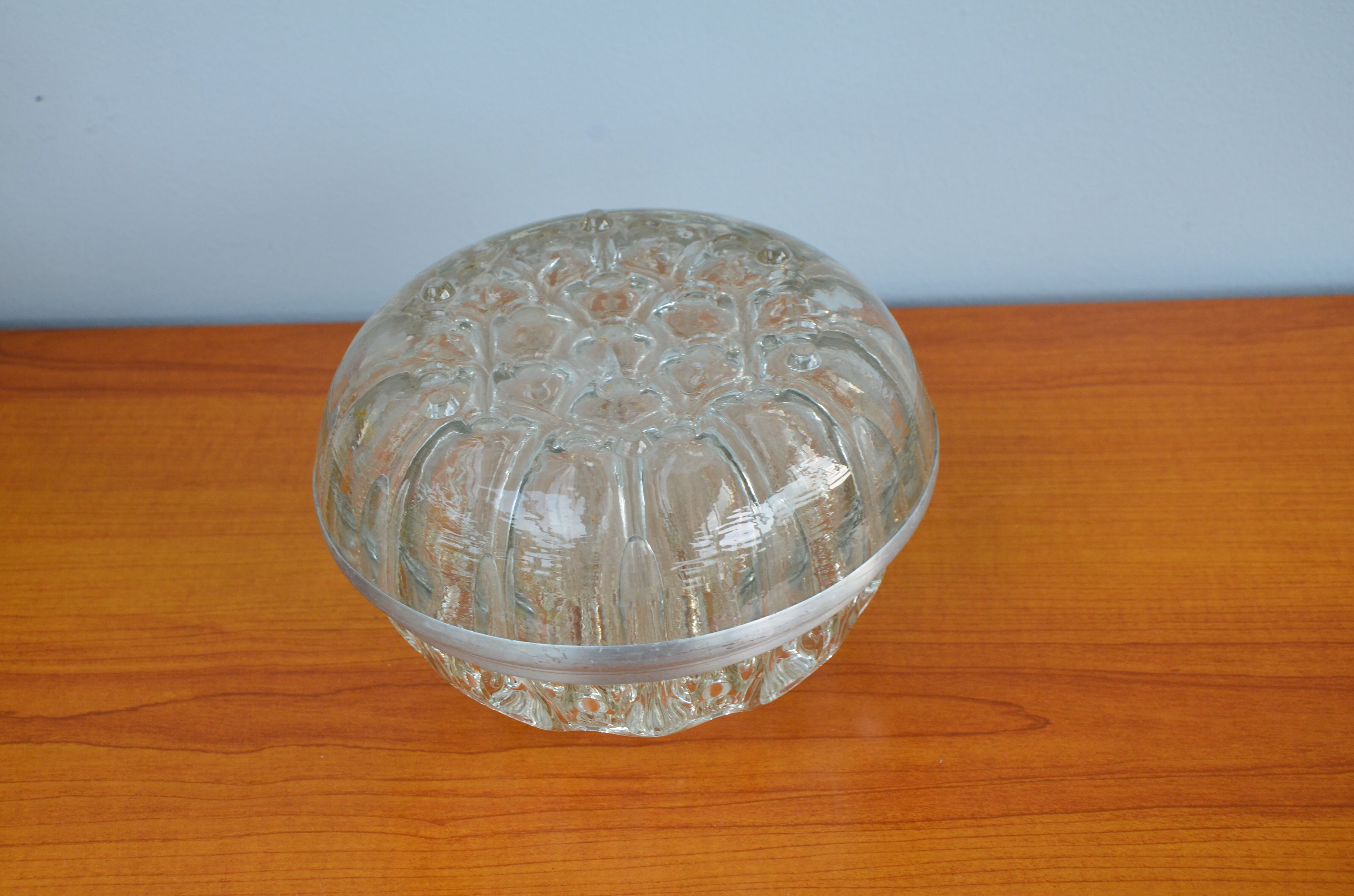 31-hole glass flower pick