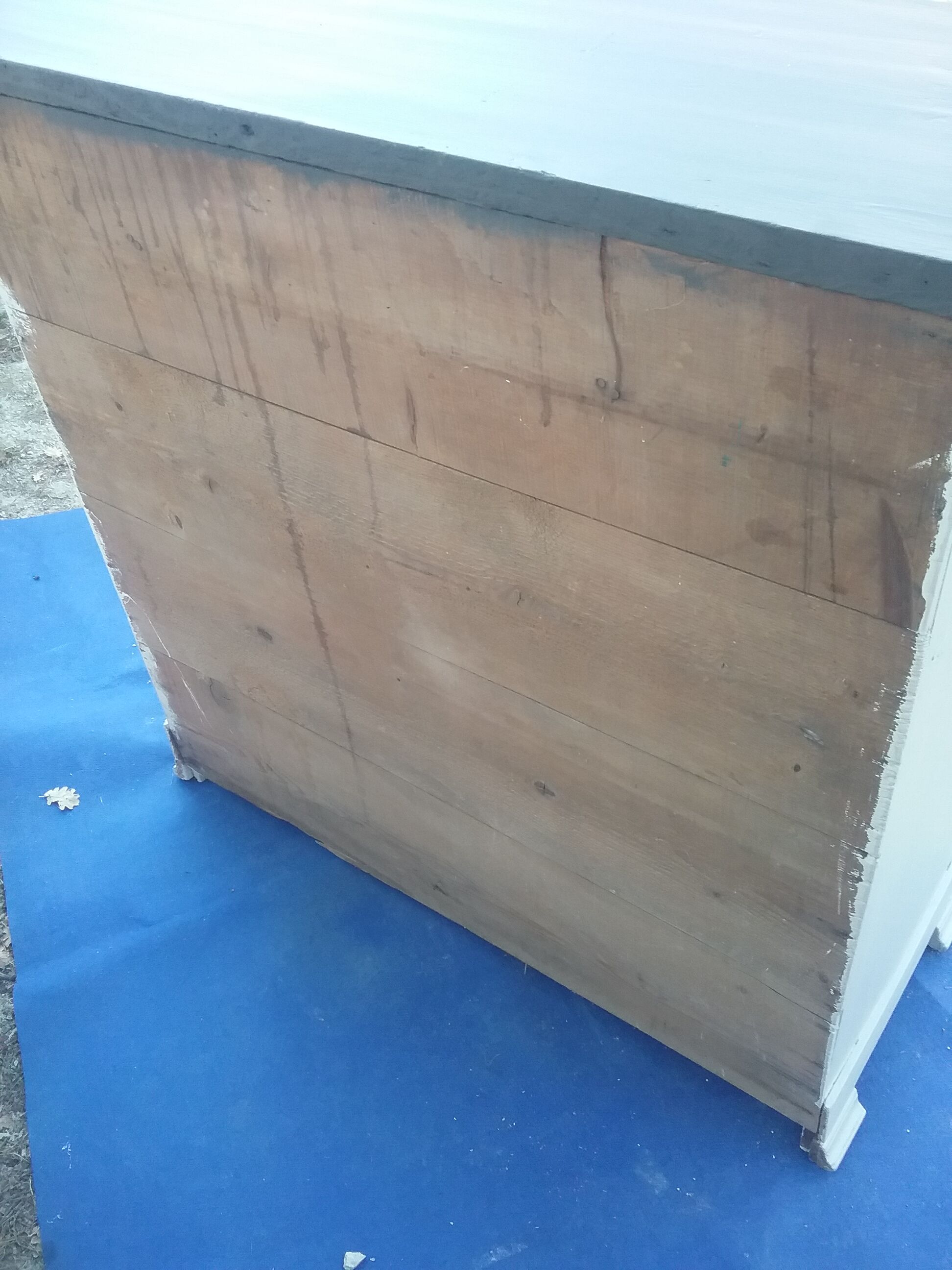 Buffet vintage gris
