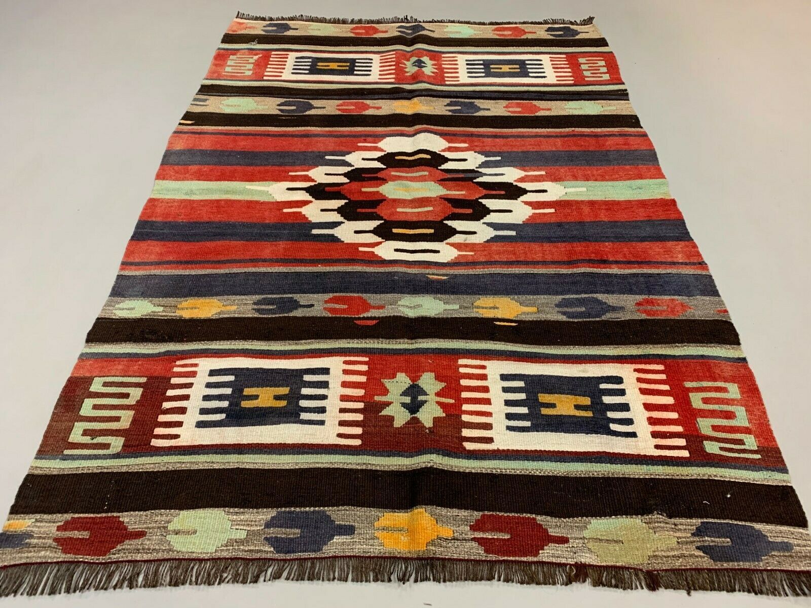 Turkish kilim 195x138 cm