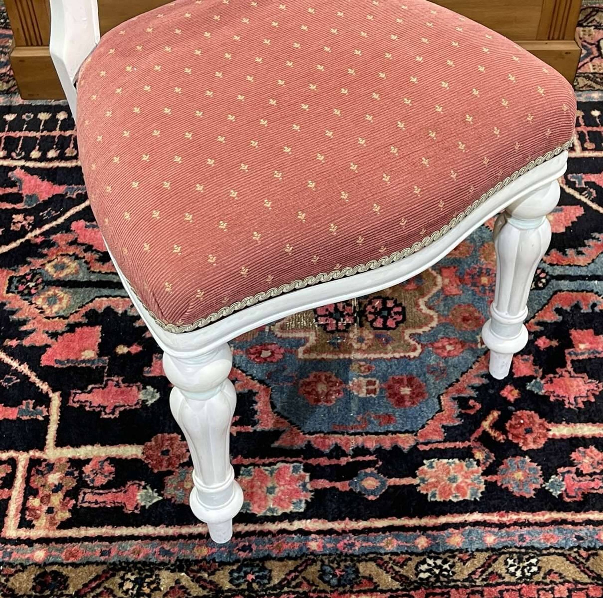 Set of 6 English Victorian style mahogany chairs.