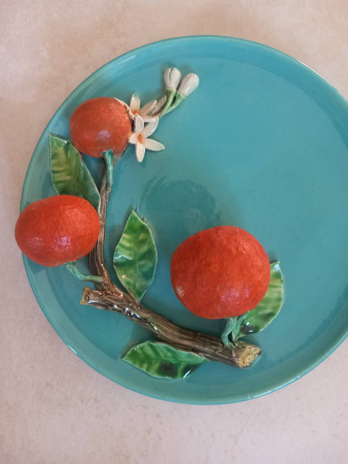 Perret Gentil trompe l'oeil barbotine plate