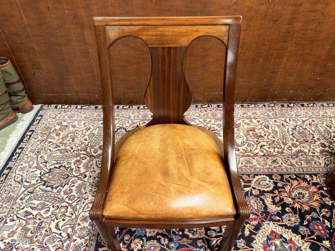 Bureau anglais classique avec chaise de bureau