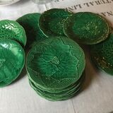 Lot of 16 plates faience of gien leaves of vines