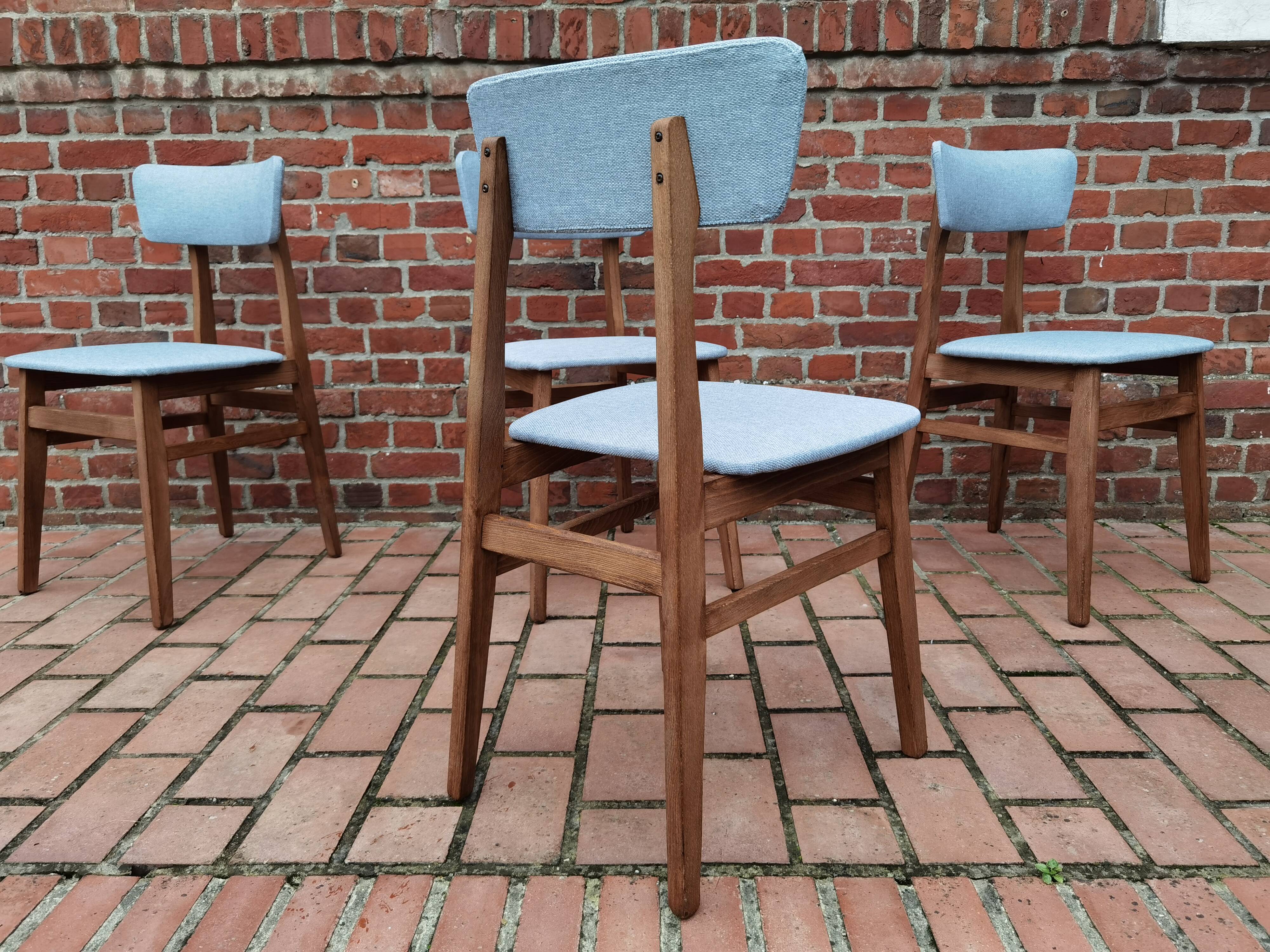 Lot of 4 60s chairs