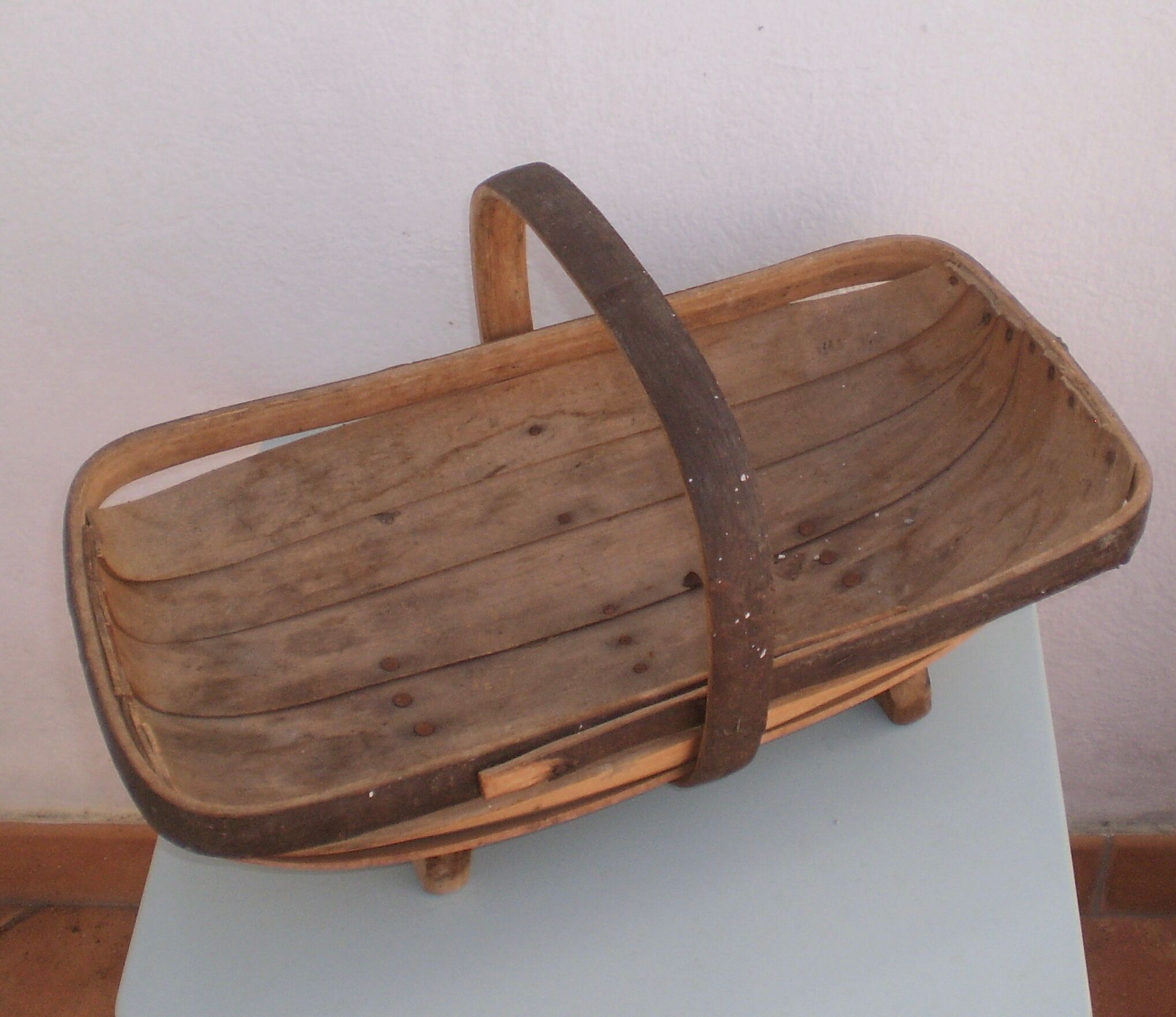 Flowers cut english old wooden basket