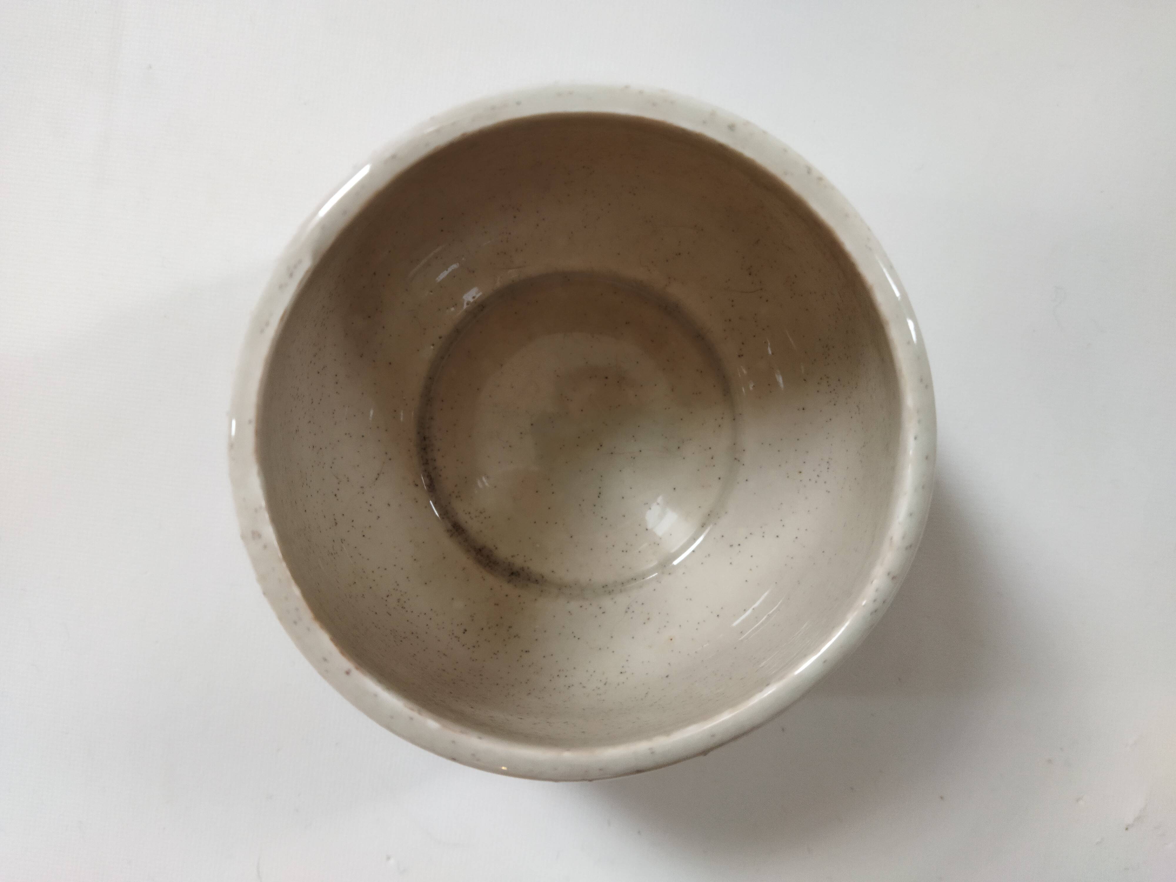 Sandstone bowl Sarreguemines Chardons