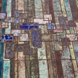 Table basse en mosaïque d'ardoise et de céramique