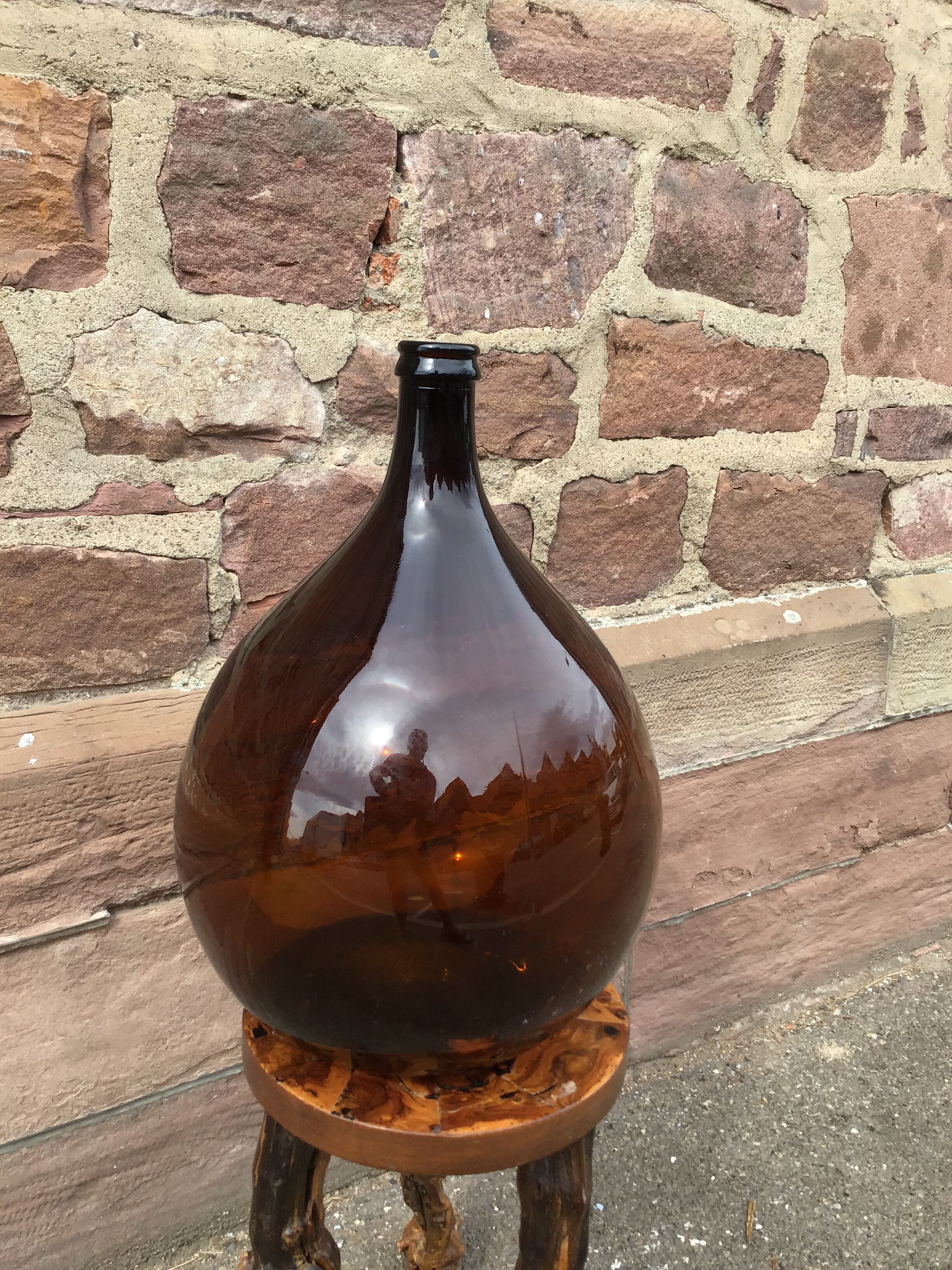 Brown amber demijohn