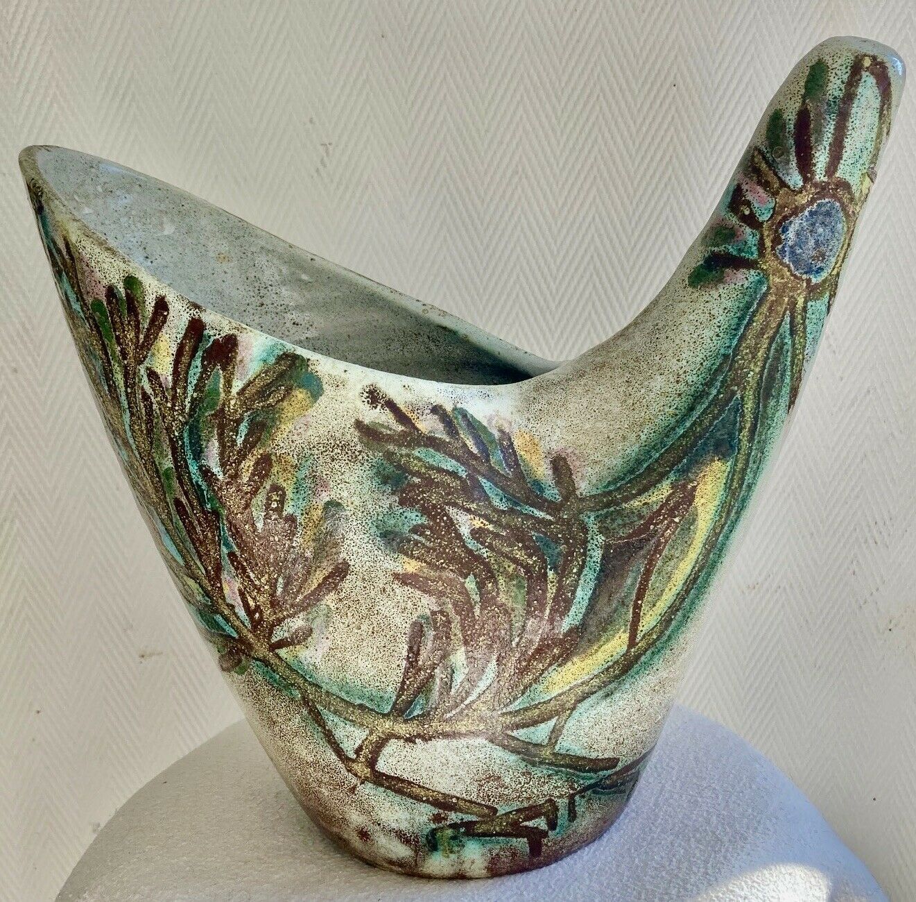 Vase zoomorphisme ceramic decoration d'oiseau signed guy Accolay
