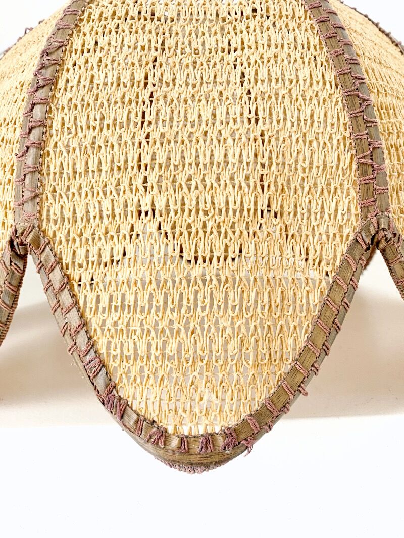 Suspension flower in rabane