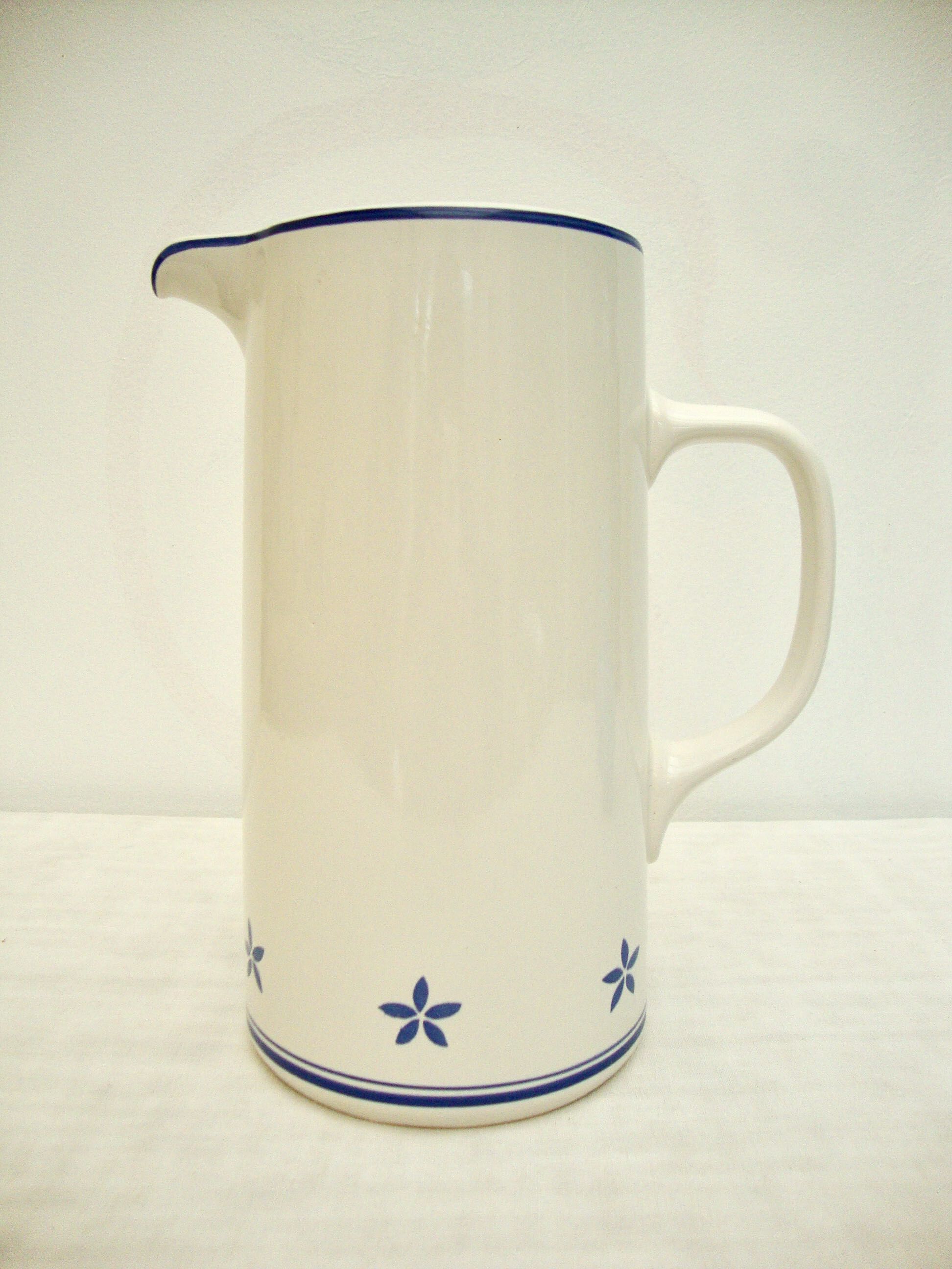 Broc in Romanian earthenware