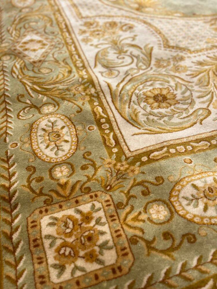 Très grand tapis pesan ancien