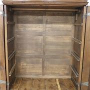Armoire à Secret Du 17ème Siècle En Noyer