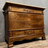 Exceptionnelle commode de style Louis XVI en noyer vers 1850