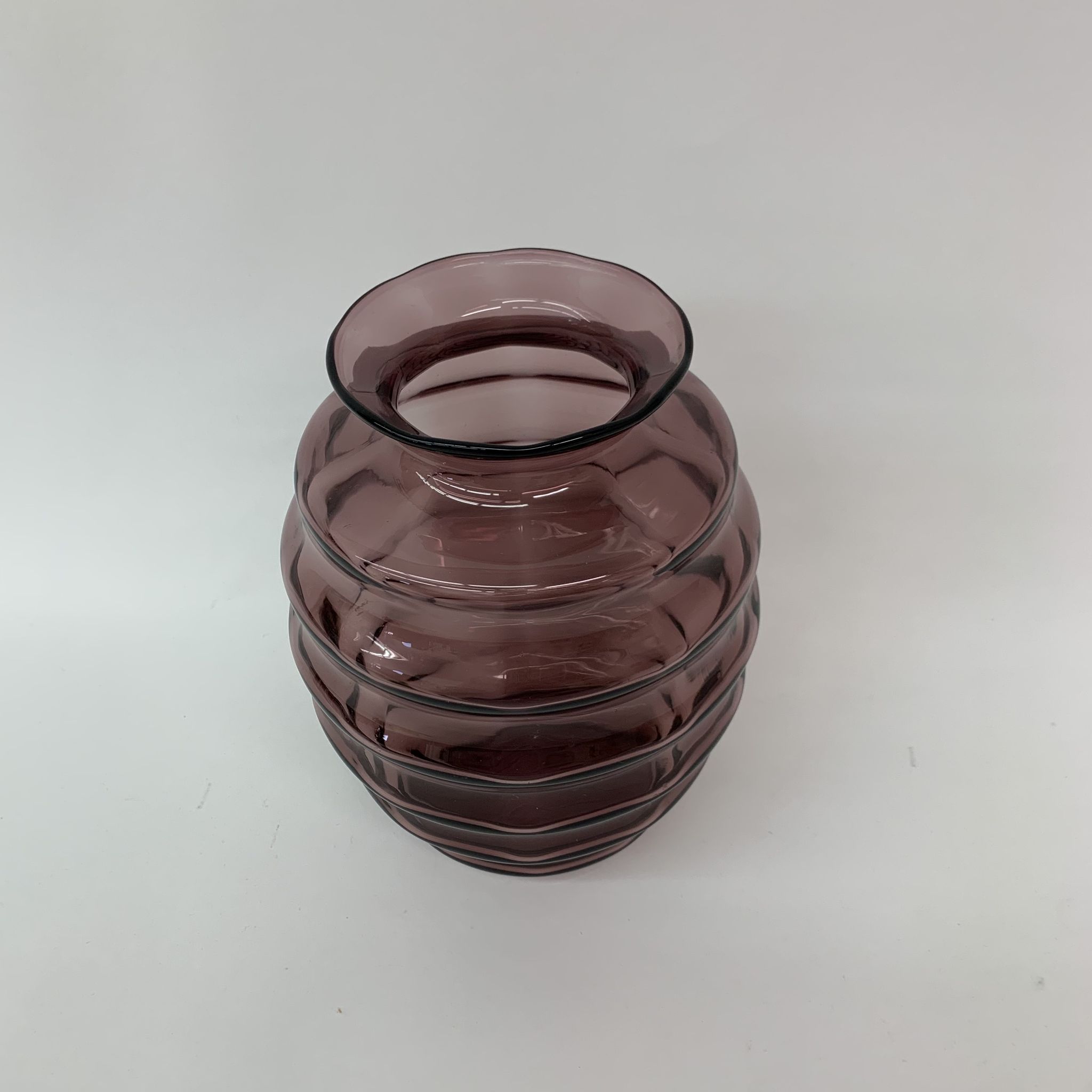 Vase Art déco Doyen en verre violet, années 1930