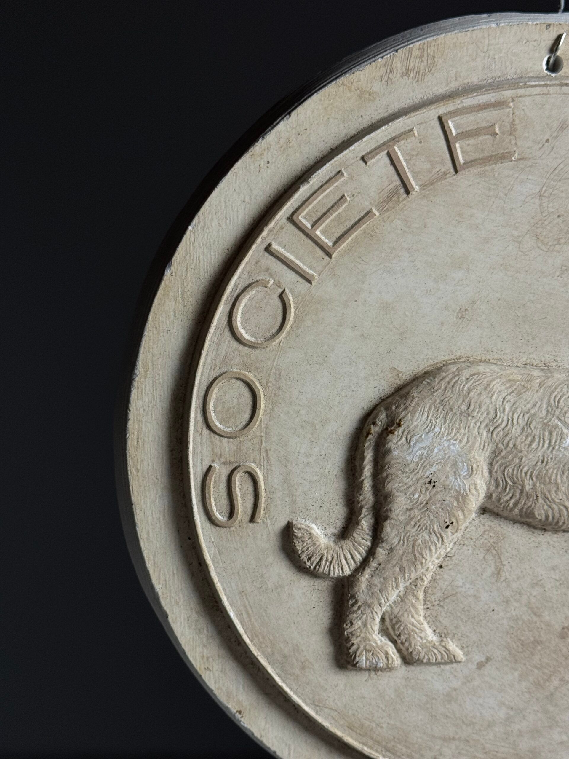 Plaster plaque "societe canine"