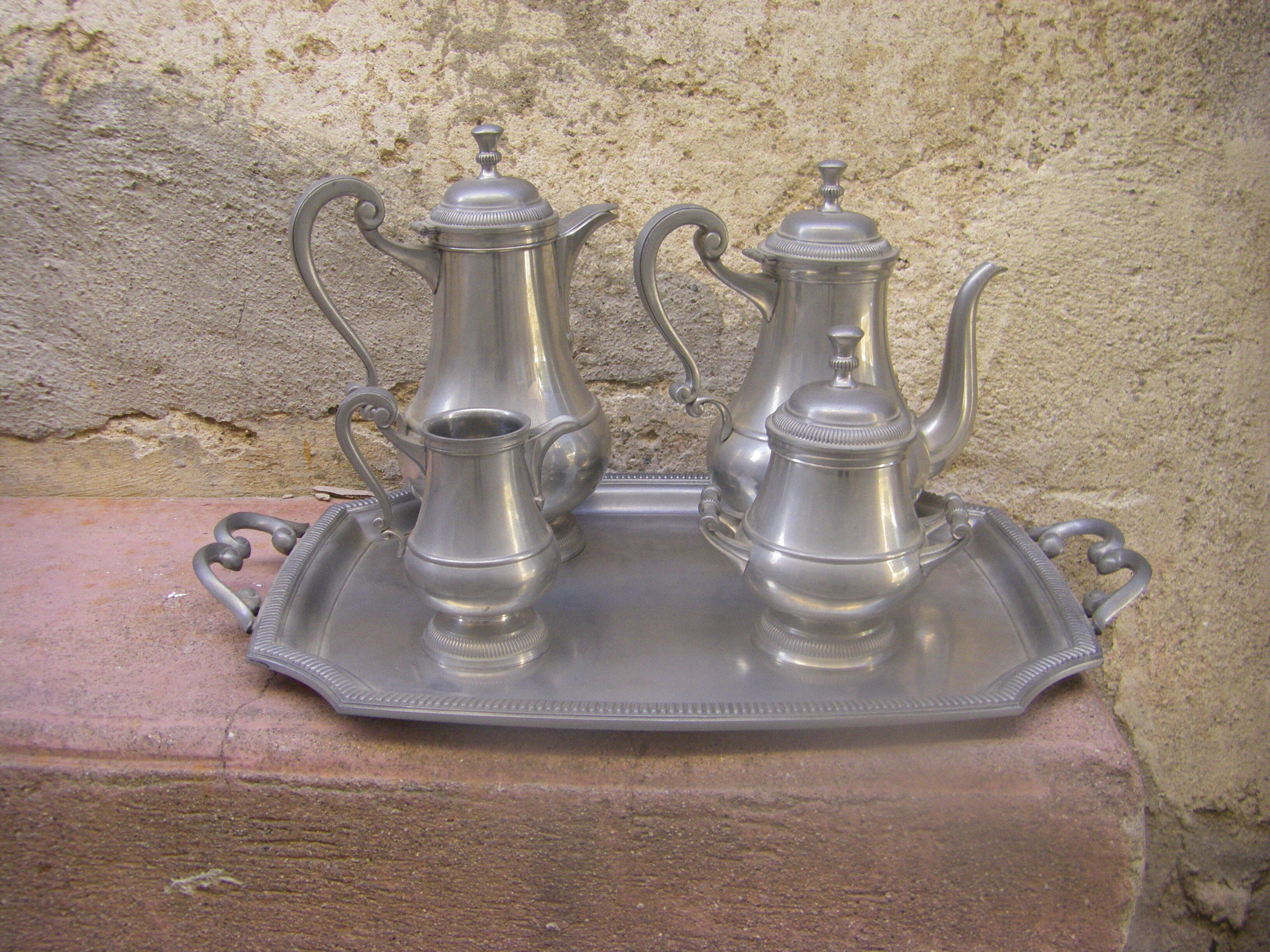 Tea and coffee service