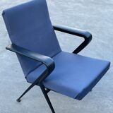 set of 2 Repose armchairs by Friso Kramer for Ahrend de Cirkel