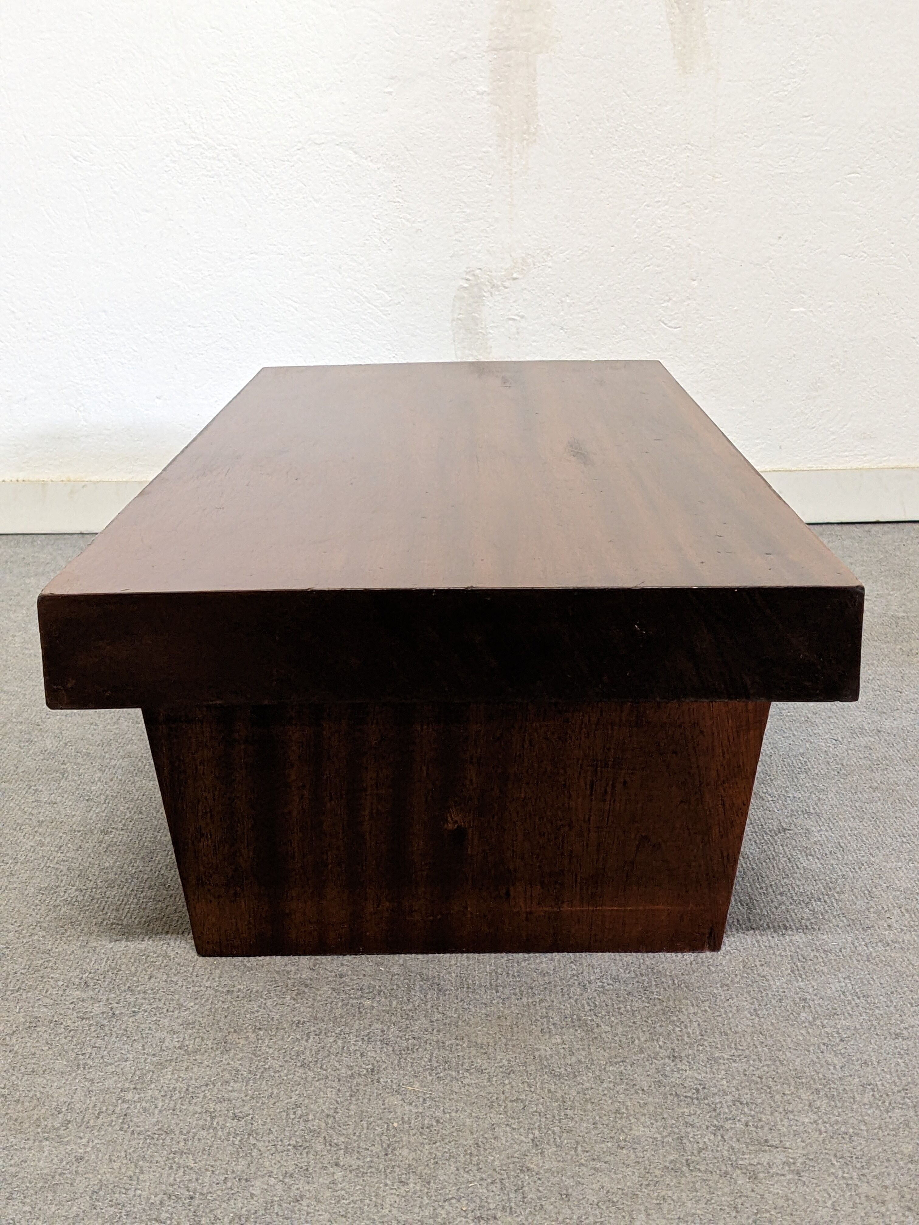 Brutalist coffee table in solid teak from the 60s/70s