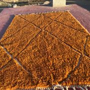 Tapis berbère Beni Ouarain 240x200 cm – Laine épaisse ocre motifs tribaux