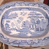 Large dish in English faience Staffordshire style 19th